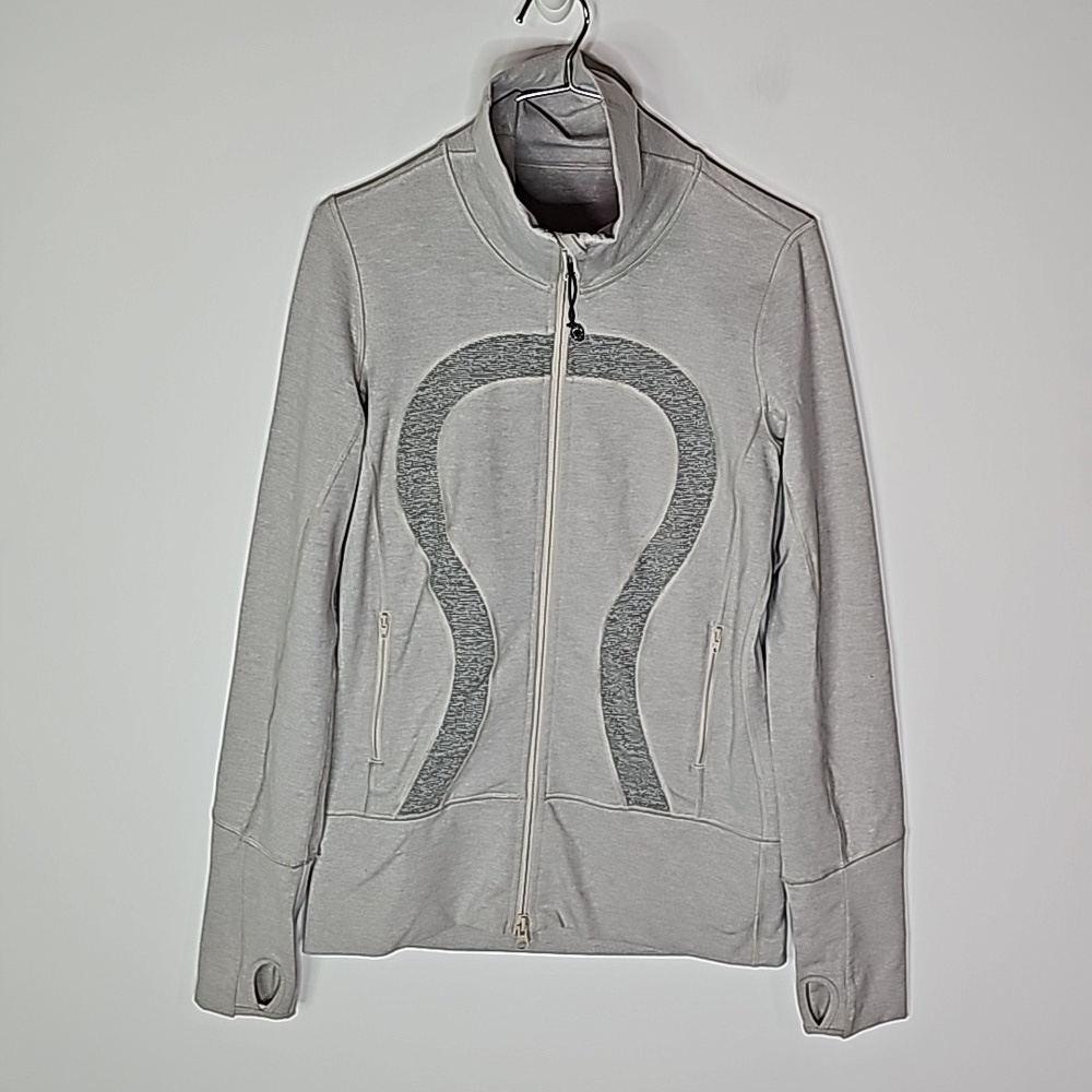 Lululemon gray size 4 zip up design jacket